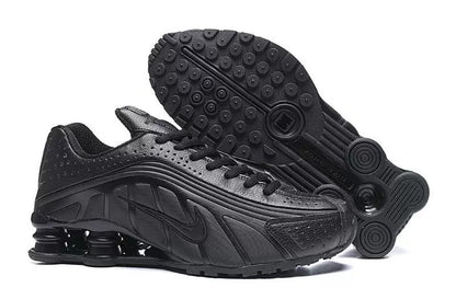 Shox R4 “Triple Black”